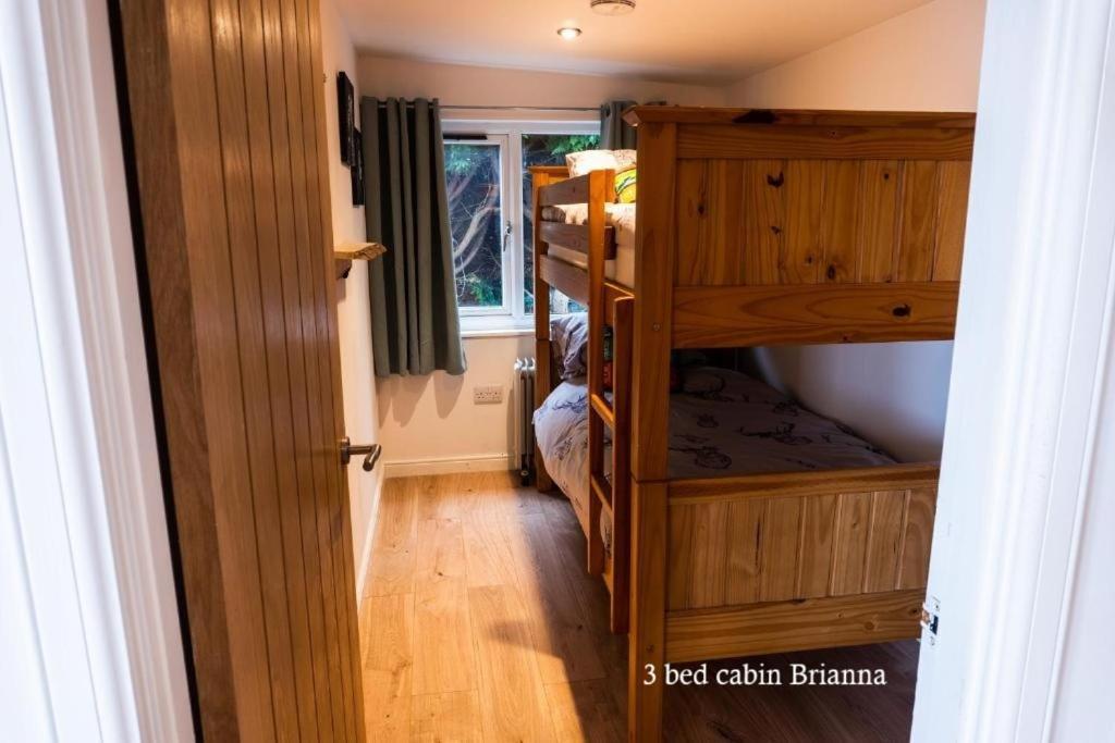 Culbokie Lodges Ngoại thất bức ảnh
